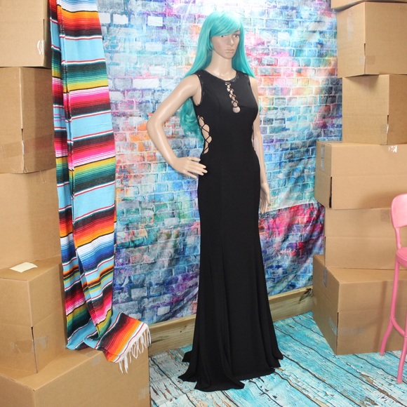 JVN JOVANI Laced Up & Cut Out BLACK Gown #JVN45670 - Picture 2 of 8